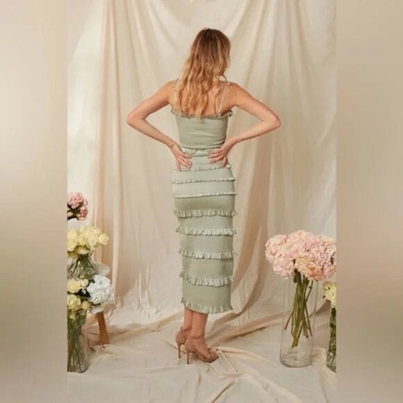 V Chapman Lily Sage Ruffle Smocked Maxi Dress Size 4 NWT - Picture 2 of 9